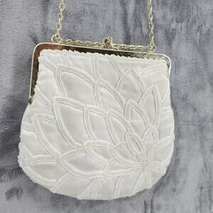 Vintage White beaded clasp crossbody bag purse flower design chain strap